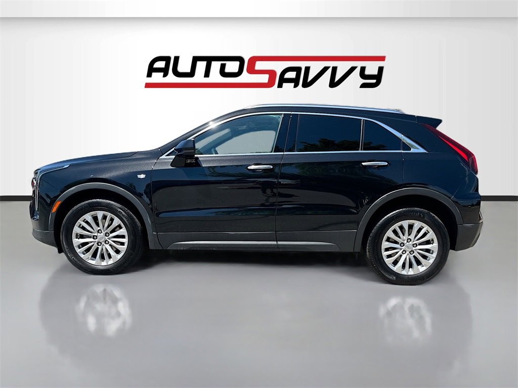 Used 2024 Cadillac XT4 Luxury w/ Cold Weather Package image 4