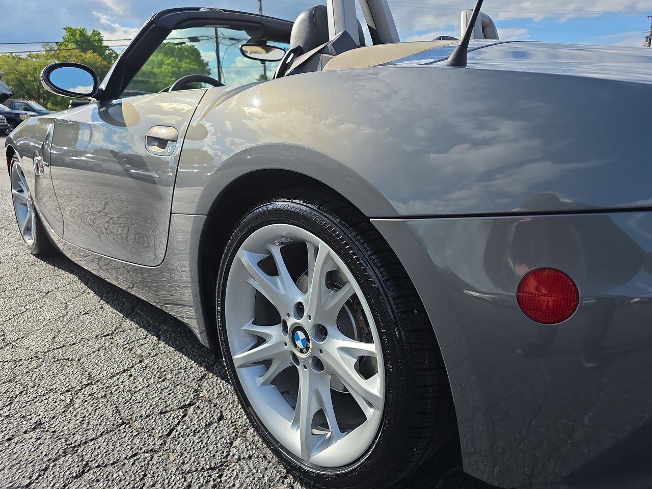 Used 2008 BMW Z4 3.0i RWD image 41
