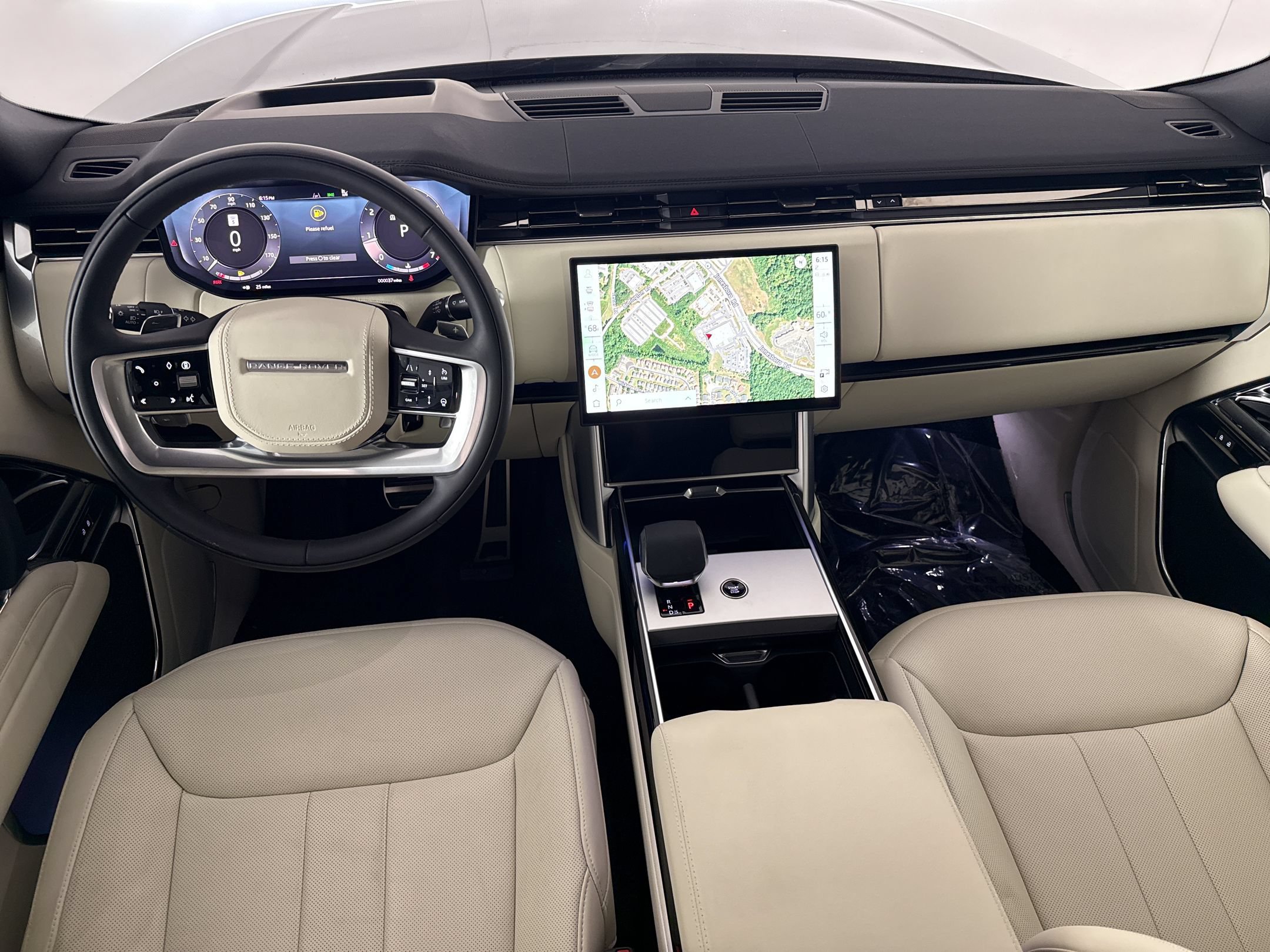 New 2026 Land Rover Range Rover Long Wheelbase SE AWD/4WD image 12