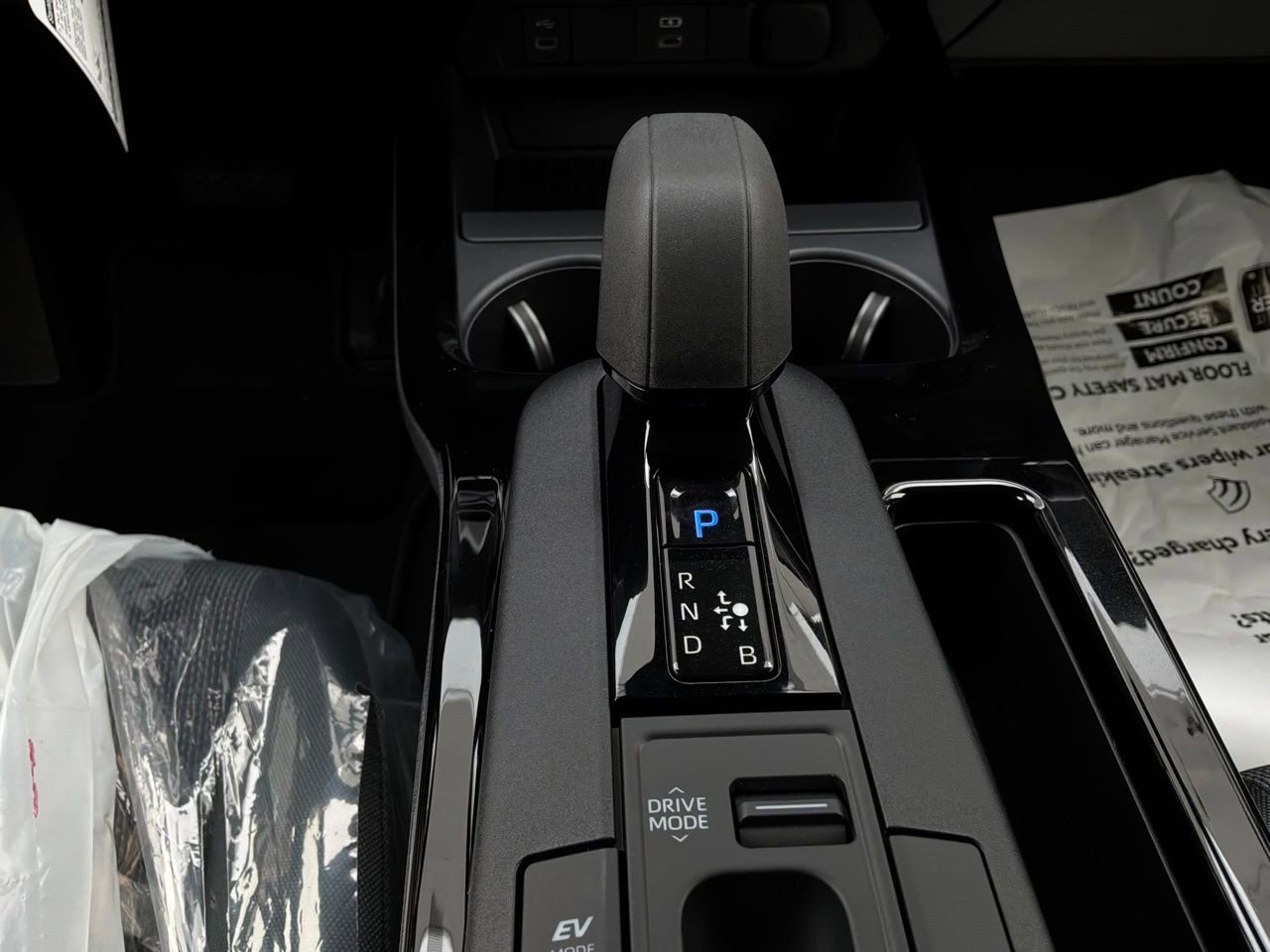 New 2026 Toyota Prius LE FWD image 20