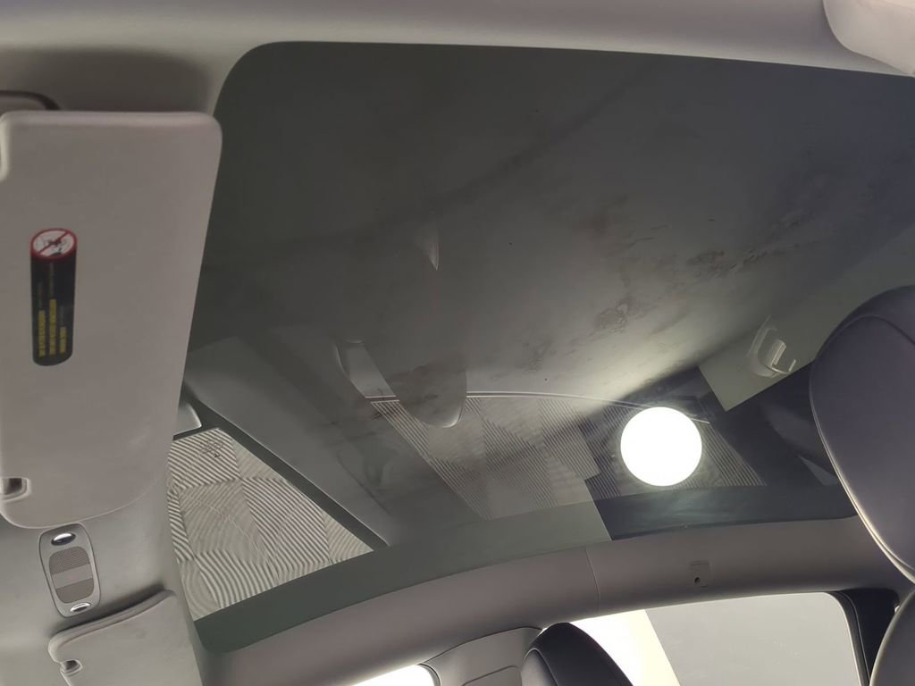 Used 2023 Tesla Model Y Performance image 24