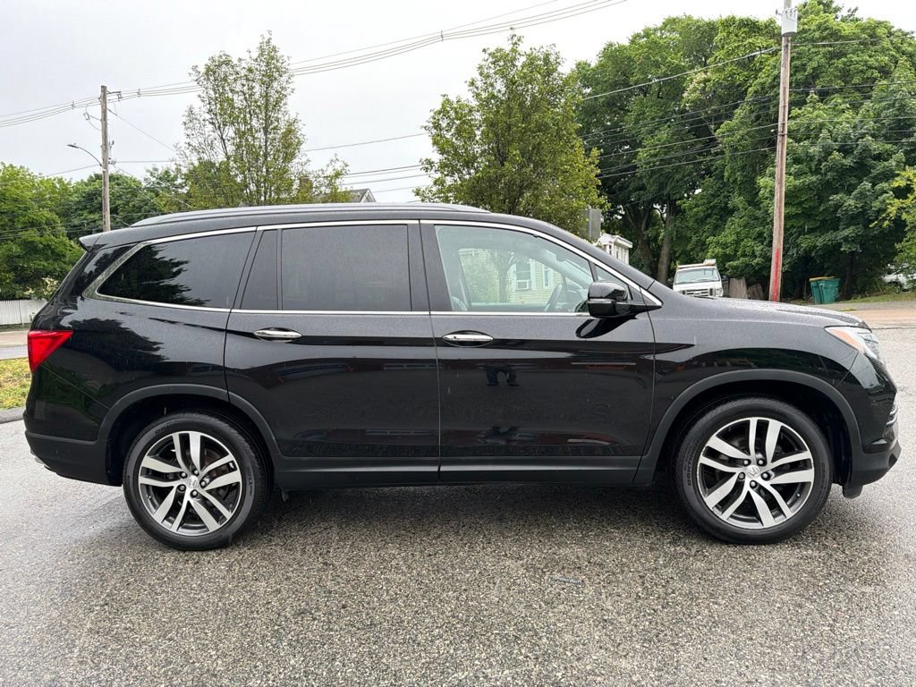 Used 2017 Honda Pilot Elite image 6