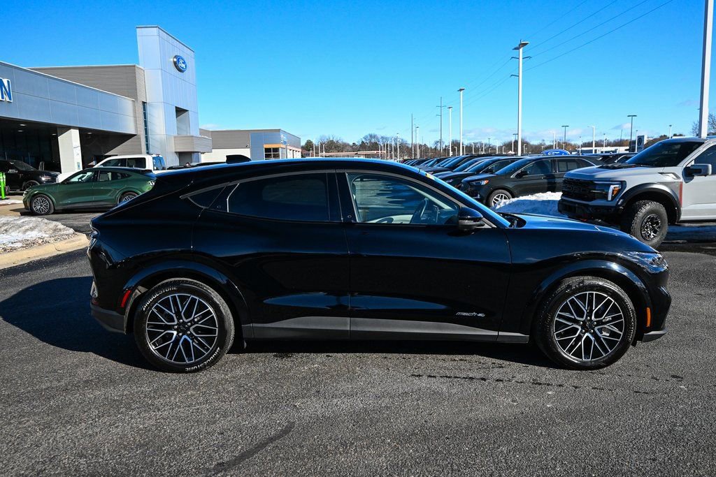 Certified 2025 Ford Mustang Mach-E Premium image 3