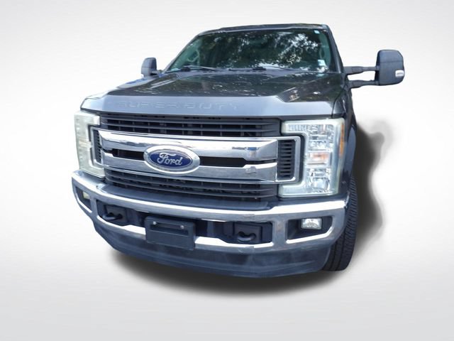 Used 2017 Ford F250 XLT w/ XLT Value Package AWD/4WD image 7