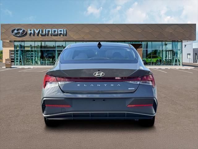 New 2026 Hyundai Elantra Hybrid FWD image 6