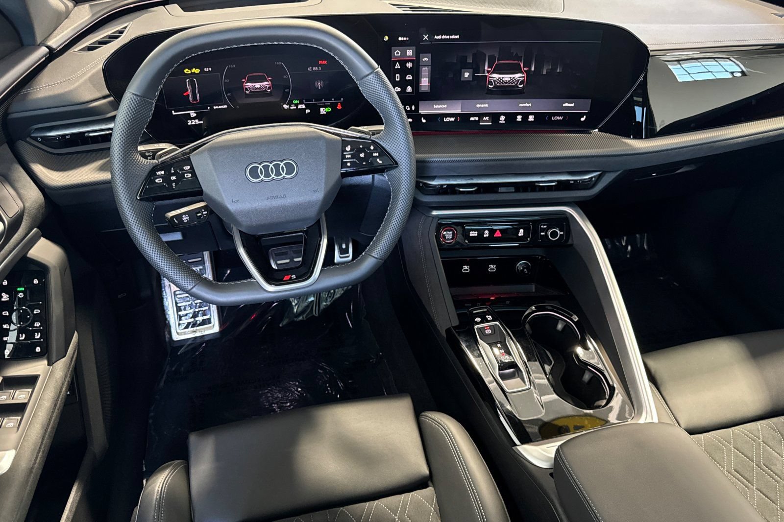 Used 2025 Audi SQ5 Premium Plus AWD/4WD image 16