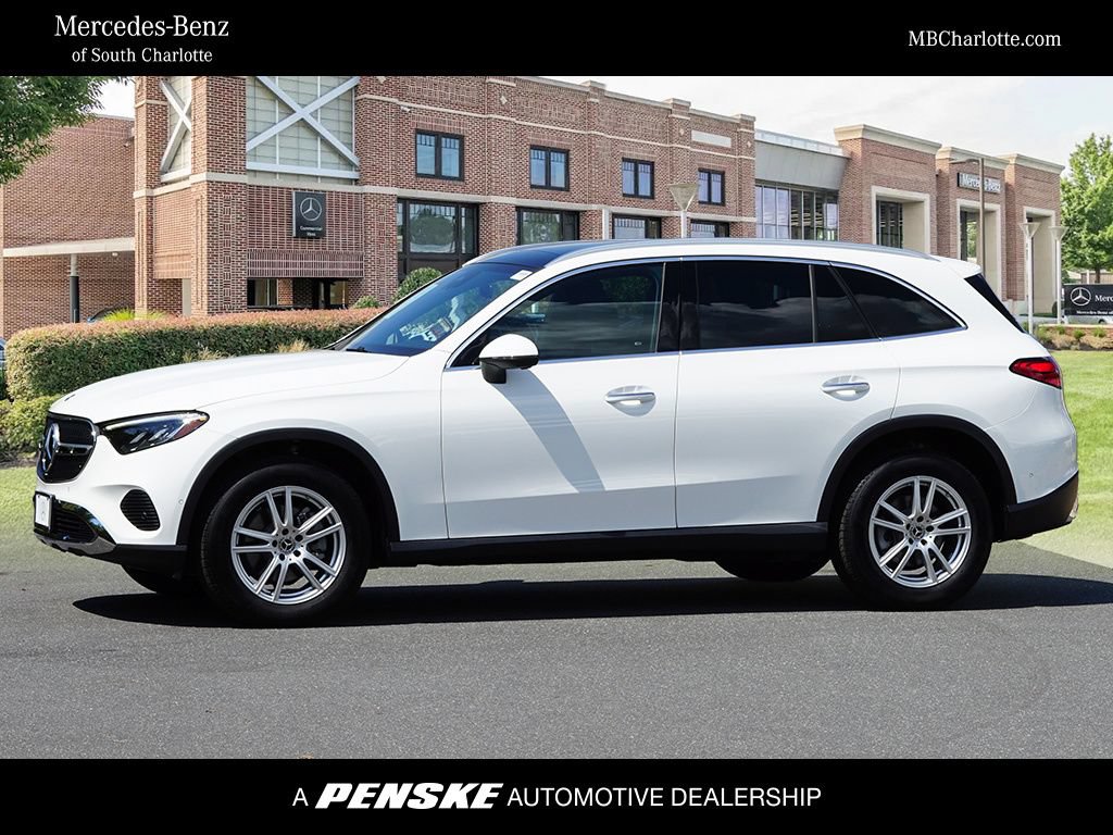 Used 2025 Mercedes-Benz GLC 300 4MATIC image 1