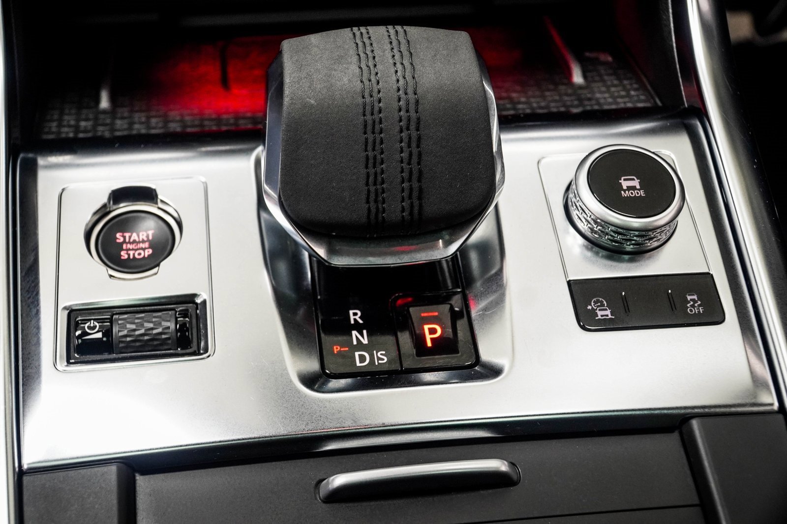 Used 2024 Jaguar XF R-Dynamic SE image 21