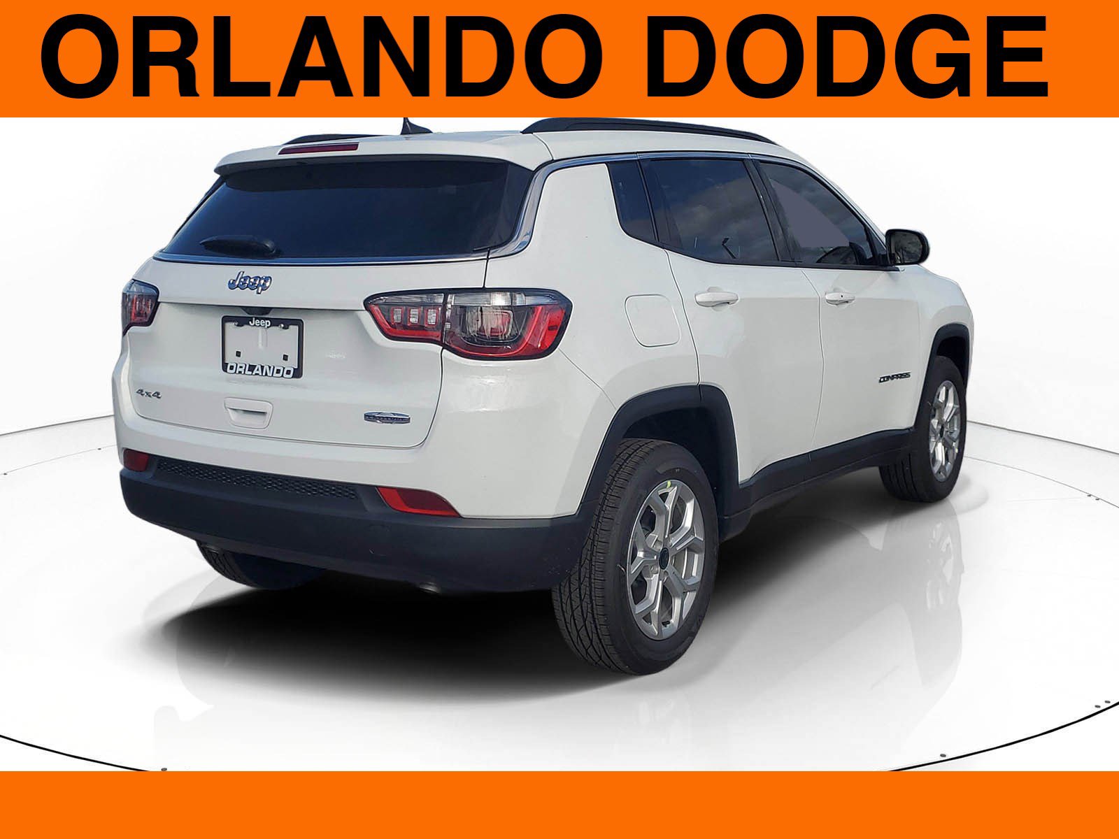 New 2026 Jeep Compass Latitude image 4