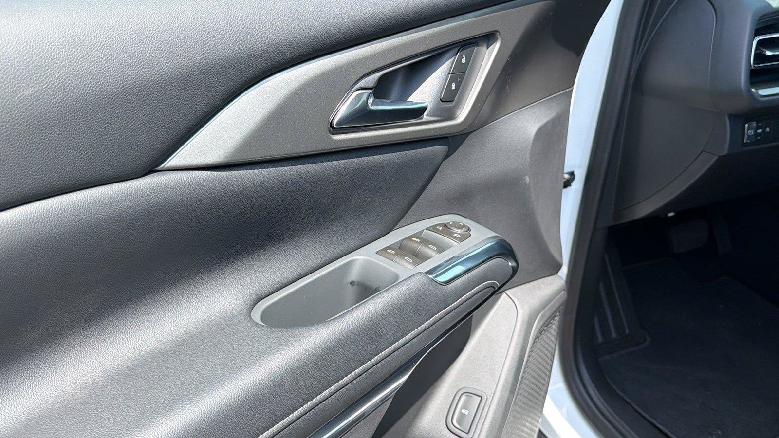 New 2026 Chevrolet Traverse LT w/ Driver Confidence Package FWD image 15