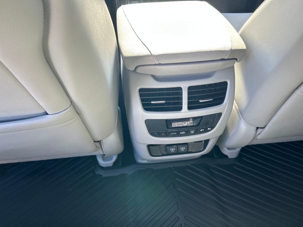 Used 2019 Acura MDX FWD image 26
