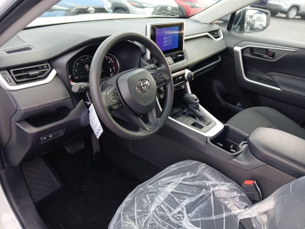 New 2025 Toyota RAV4 LE image 5