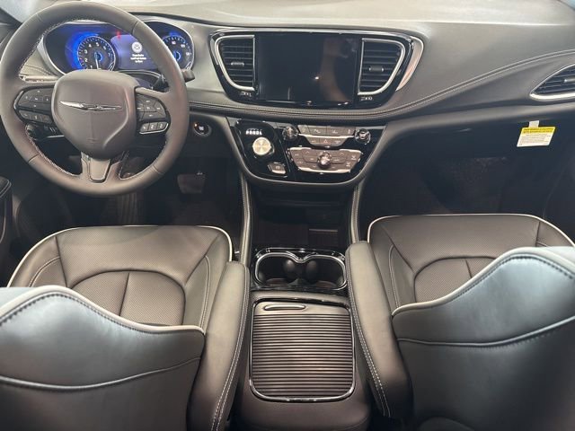 New 2026 Chrysler Pacifica Limited w/ S Appearance Package image 32