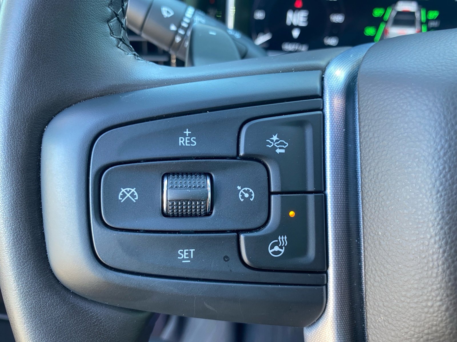 Used 2024 GMC Sierra 1500 SLT image 27