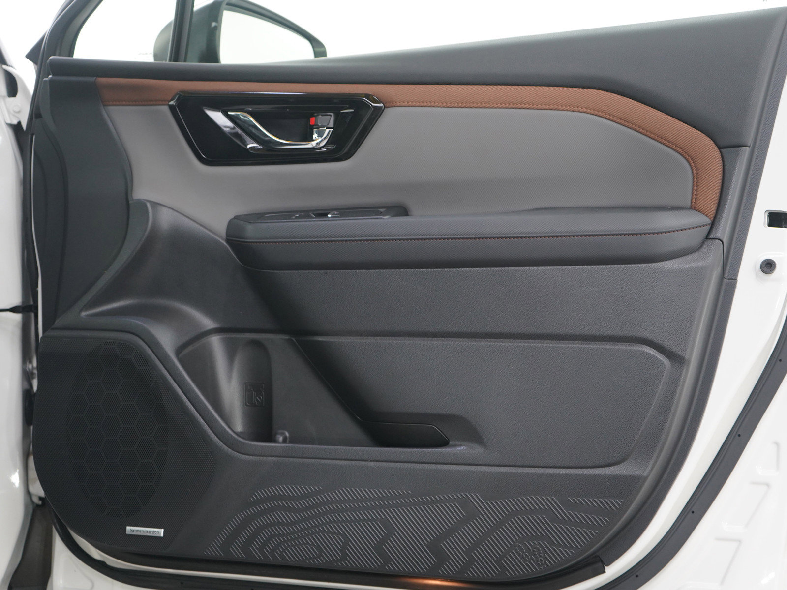 Used 2025 Subaru Forester Sport image 9