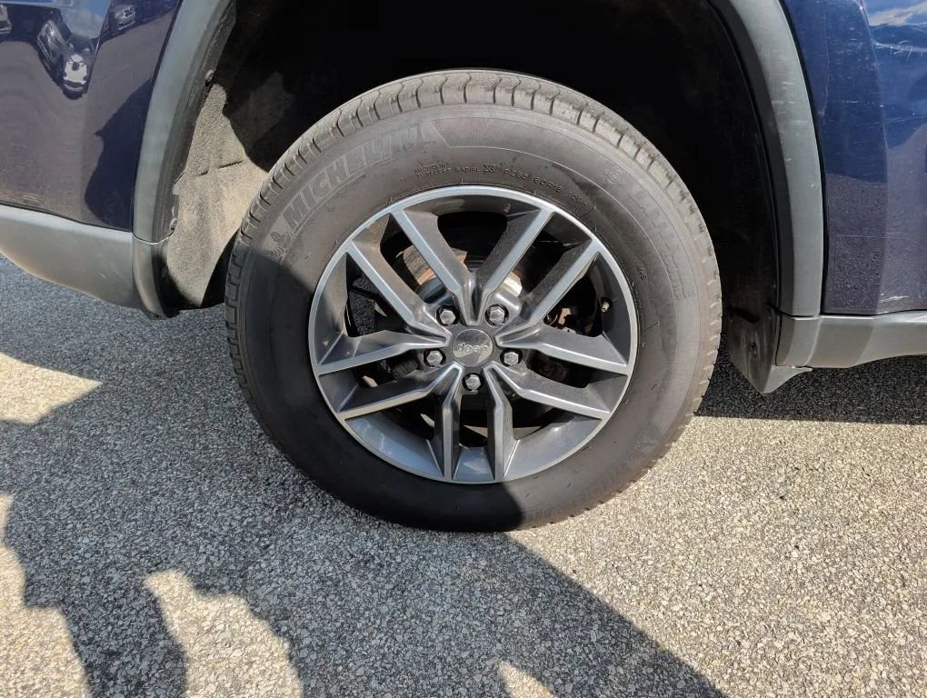 Used 2017 Jeep Grand Cherokee Limited w/ Luxury Group II AWD/4WD image 10