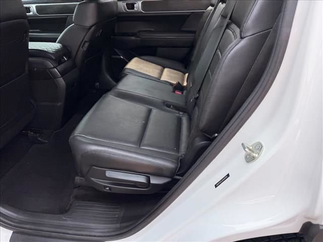 Used 2024 Hyundai Santa Fe Limited AWD/4WD image 10