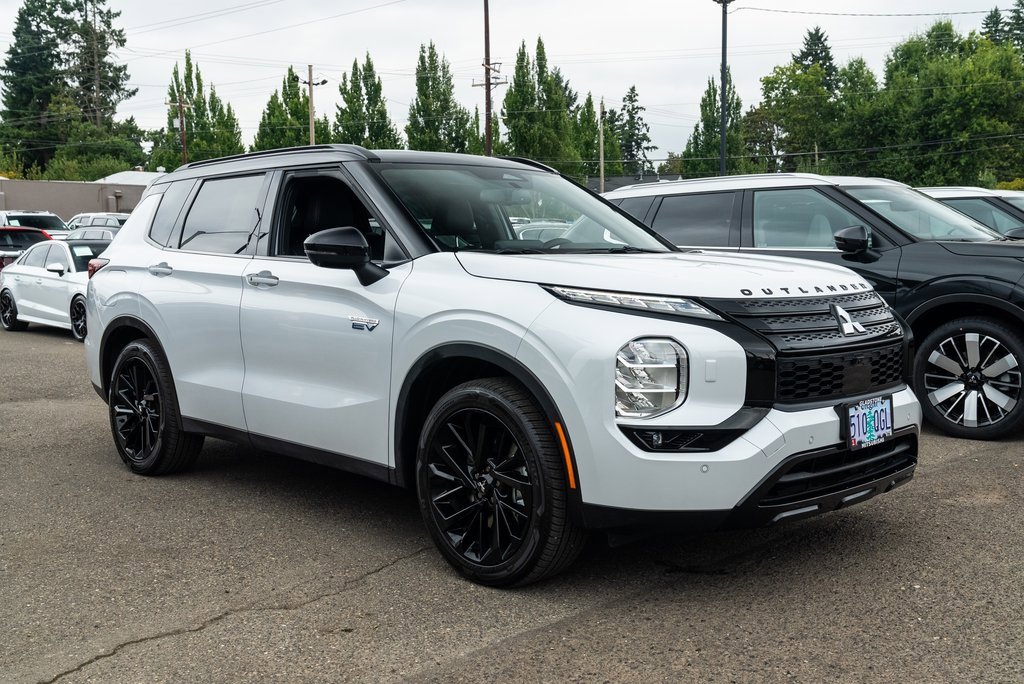 Used 2025 Mitsubishi Outlander SEL Black Edition video 1