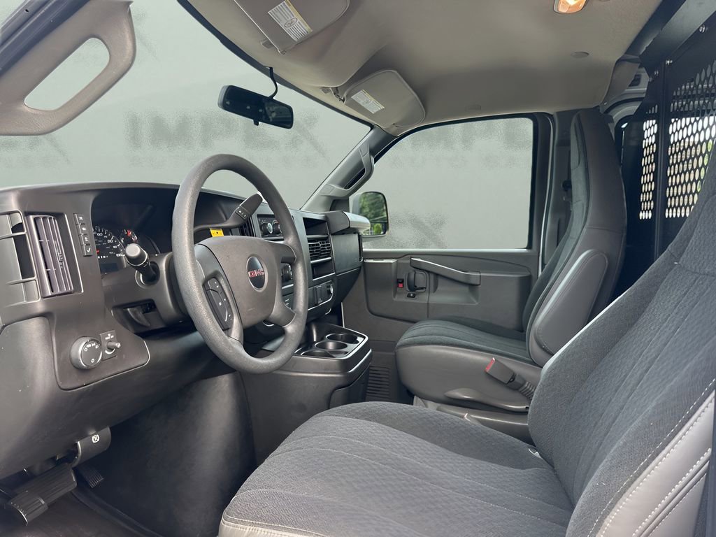 Used 2023 GMC Savana 2500 w/ Driver Convenience Package image 9