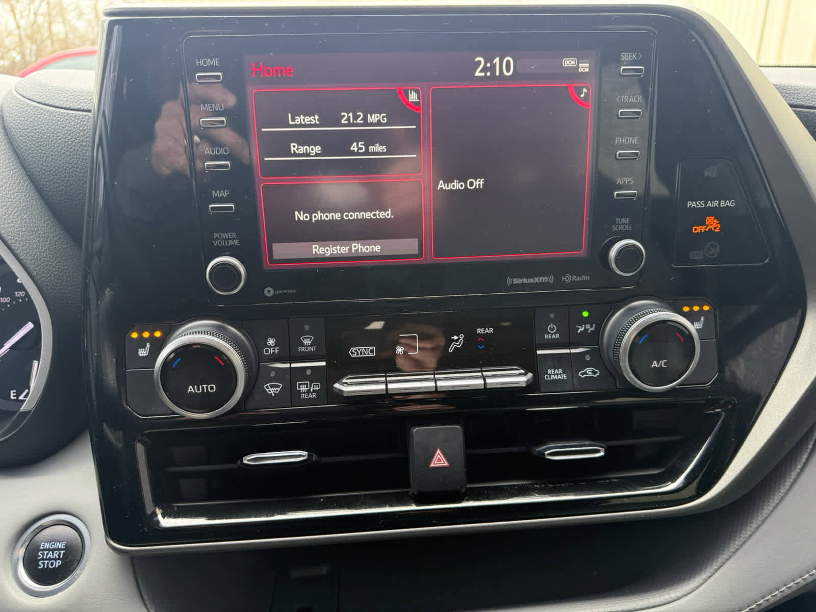 Used 2021 Toyota Highlander XLE image 17