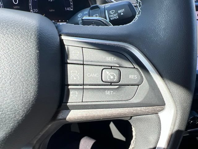Certified 2023 Jeep Grand Cherokee Limited AWD/4WD image 23
