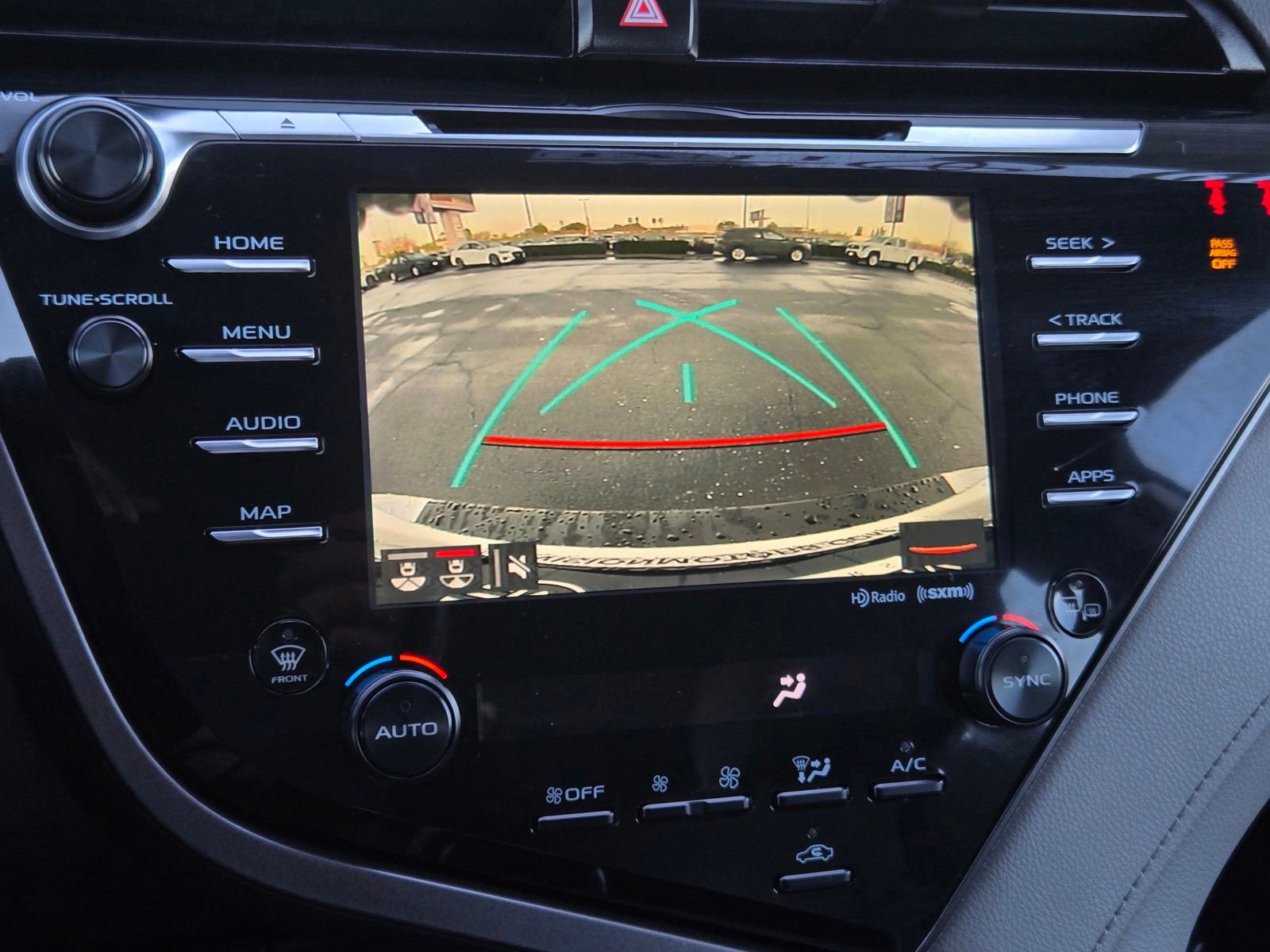 Used 2019 Toyota Camry SE w/ Audio Package image 12