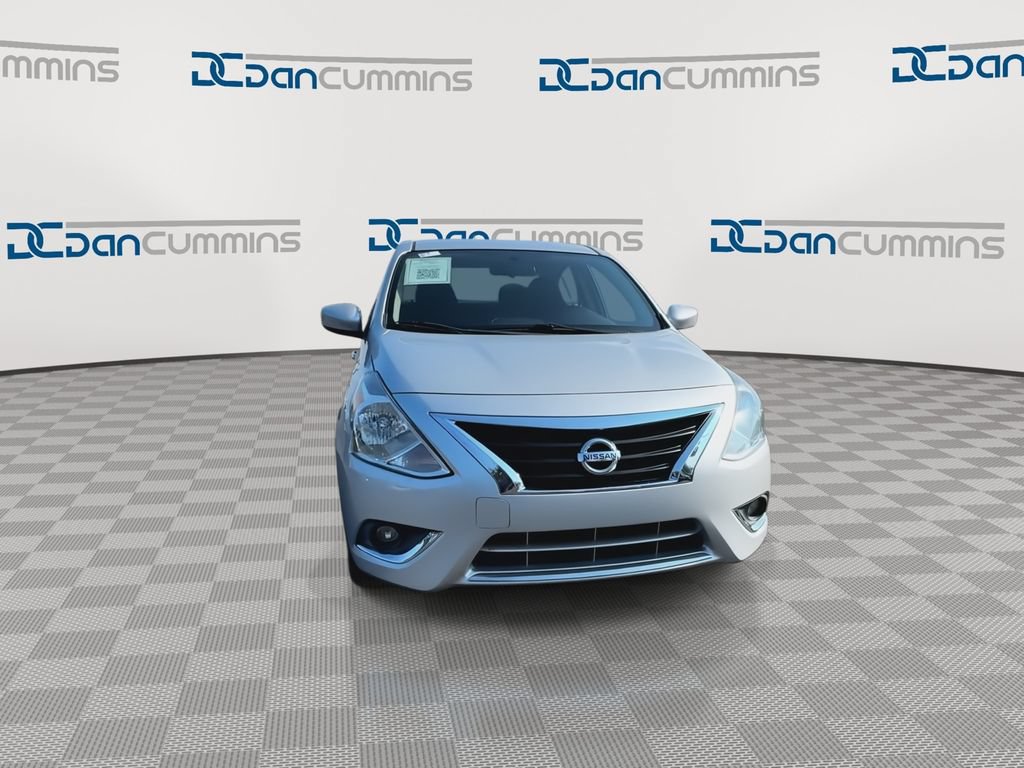 Used 2018 Nissan Versa SV w/ SV Special Edition Package FWD image 3