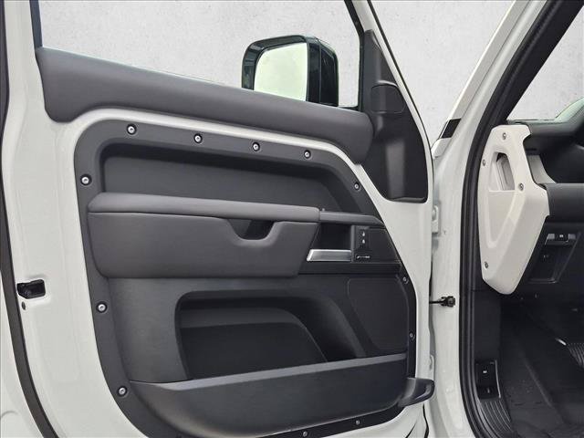 New 2026 Land Rover Defender 110 S AWD/4WD image 9
