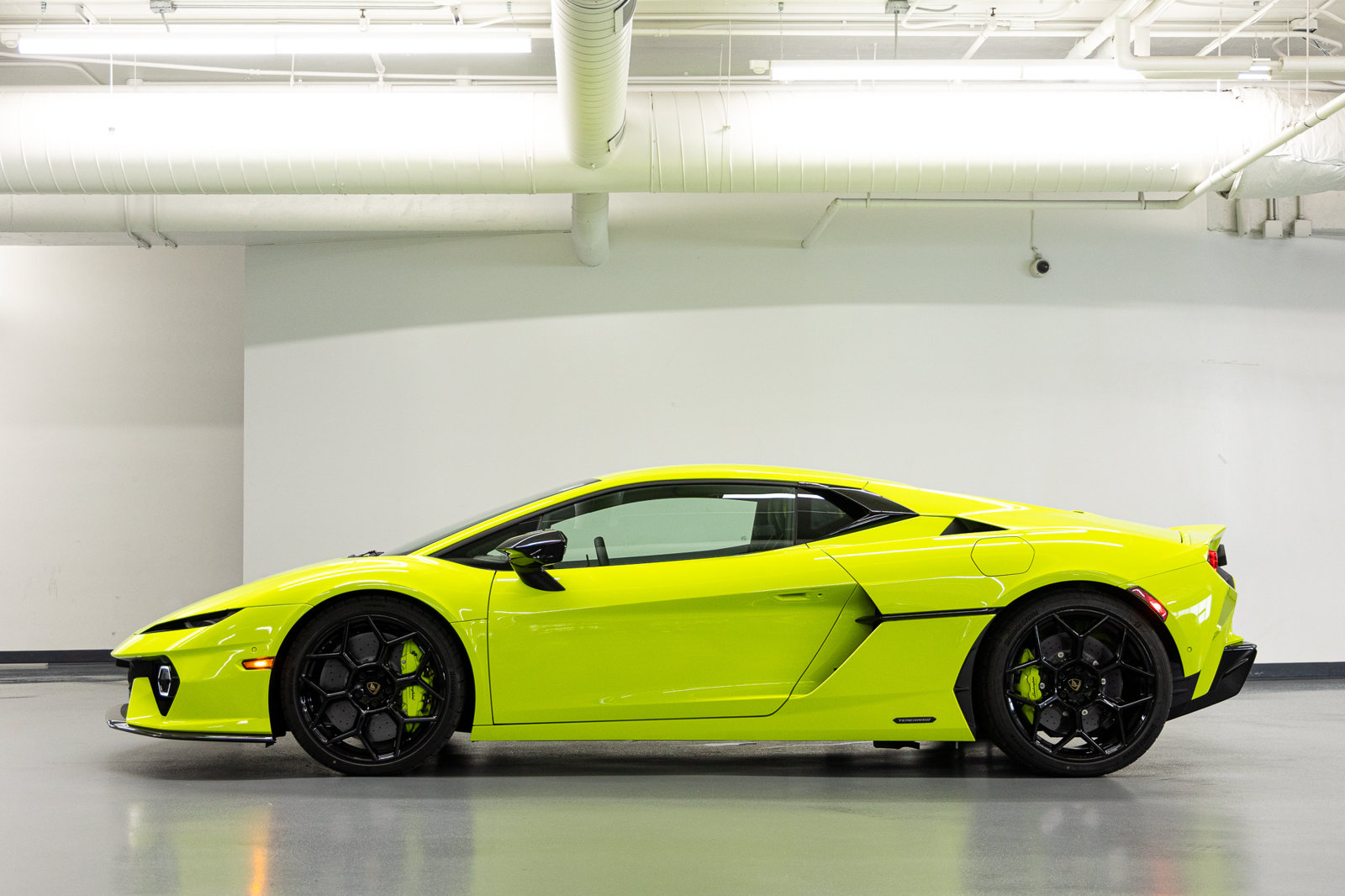 Used 2026 Lamborghini Temerario AWD/4WD image 3