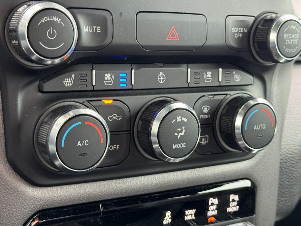 Used 2021 RAM 1500 Laramie w/ Sport Appearance Package AWD/4WD image 23