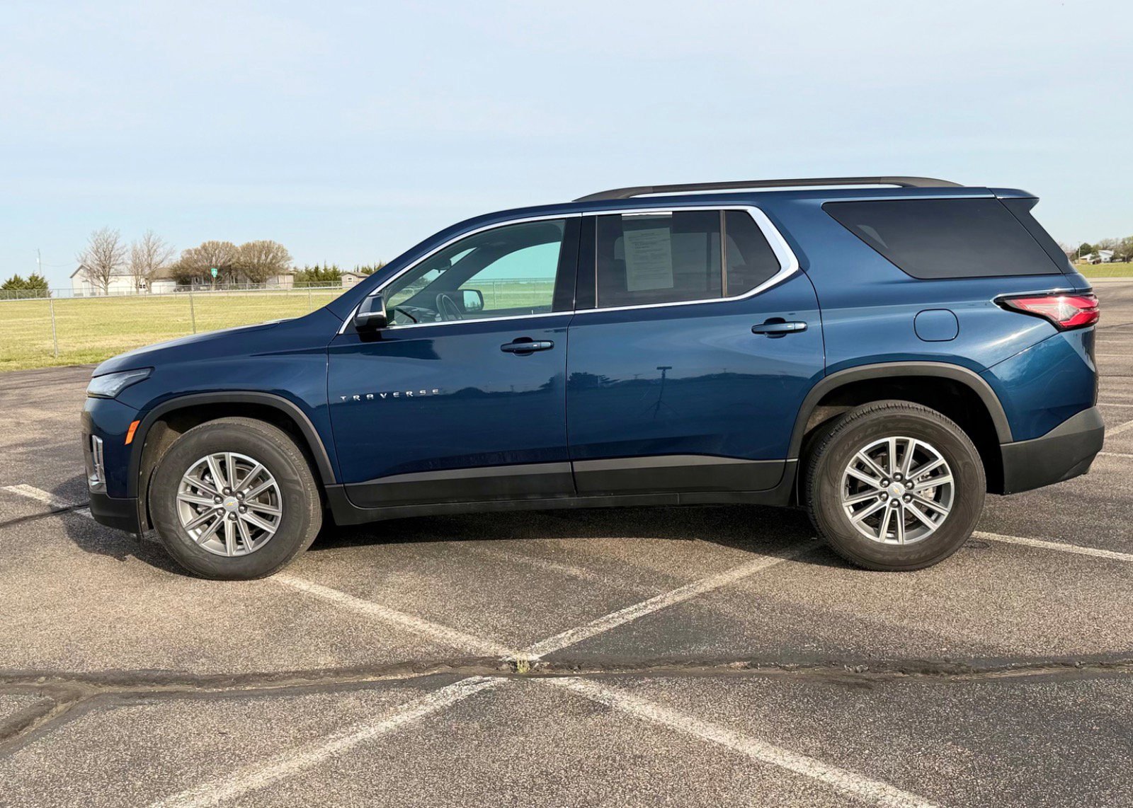 Used 2023 Chevrolet Traverse LT image 10