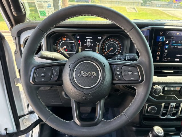 Used 2025 Jeep Wrangler Unlimited Sport AWD/4WD image 26