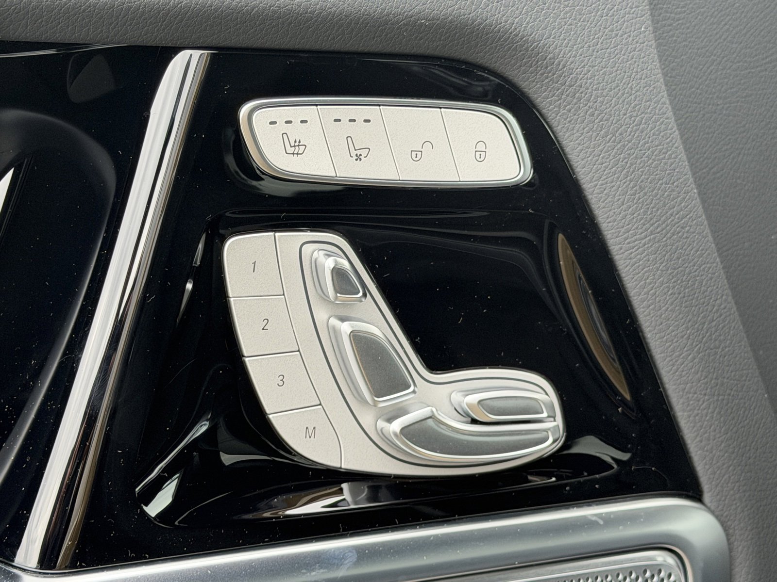 New 2026 Mercedes-Benz G 580 w/ EQ Technology image 16