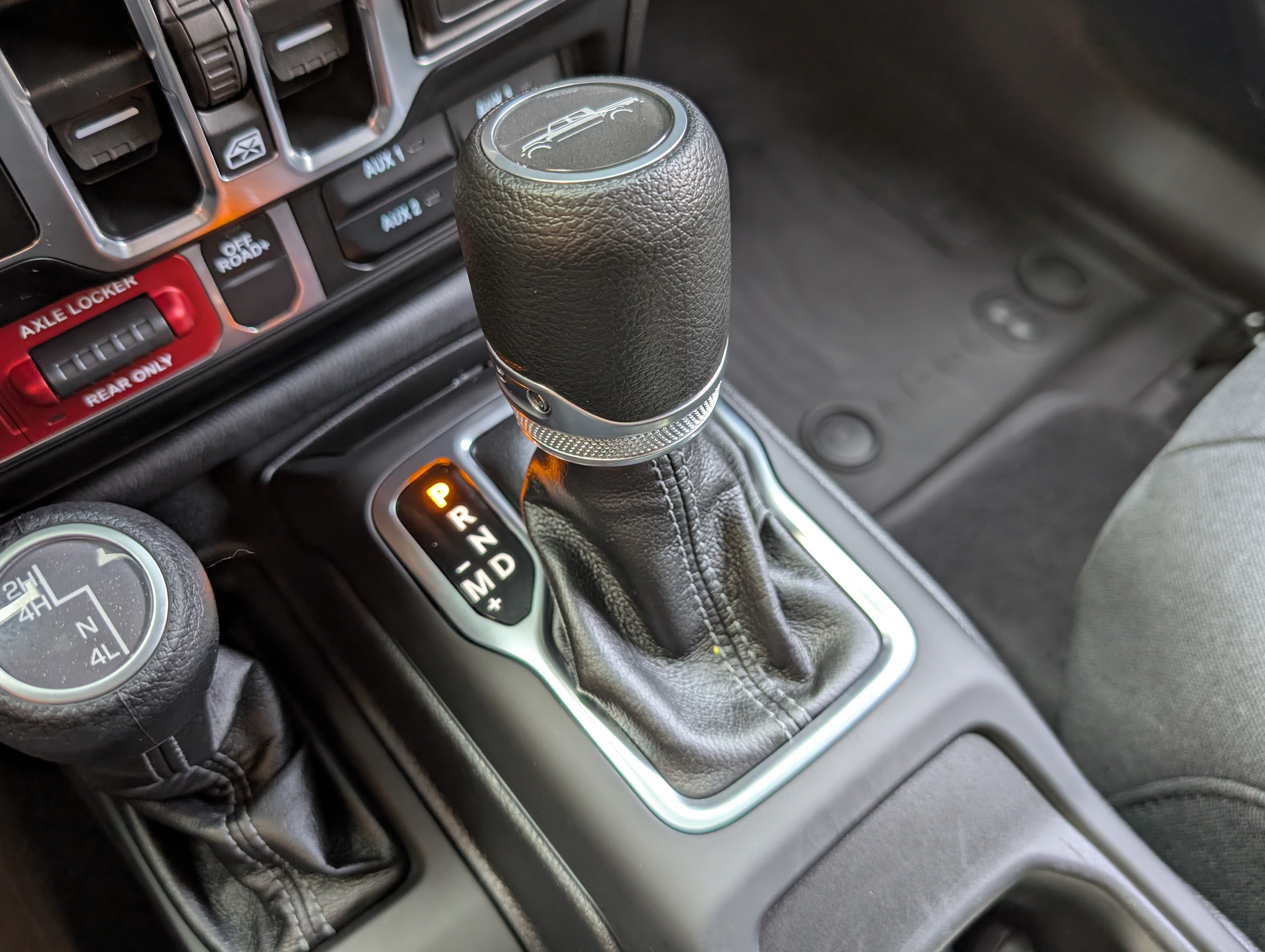 Used 2025 Jeep Gladiator Sport AWD/4WD image 29