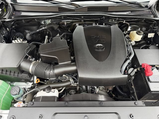 Used 2021 Toyota Tacoma TRD Sport w/ Technology Package AWD/4WD image 16