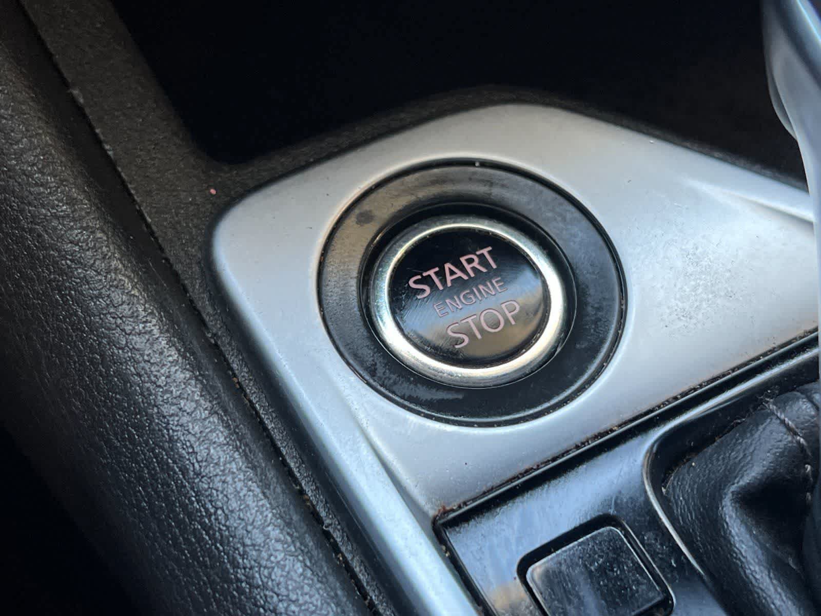 Used 2025 Nissan Sentra SV FWD image 22