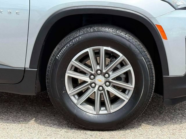 Used 2024 Chevrolet Traverse LT AWD/4WD image 9