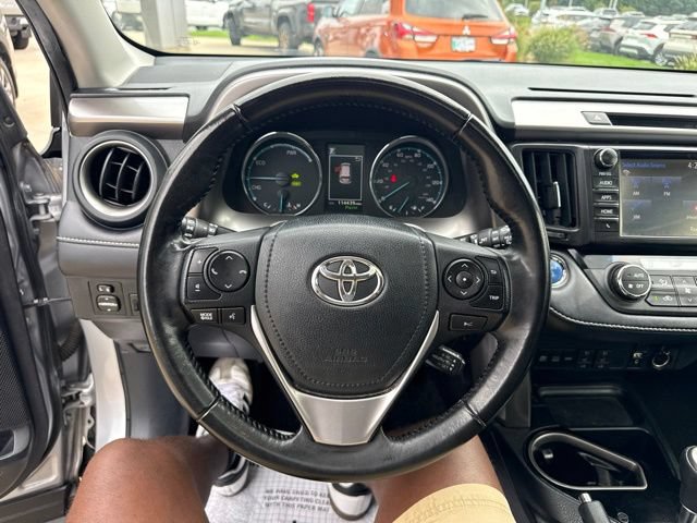 Used 2018 Toyota RAV4 Limited AWD/4WD image 17