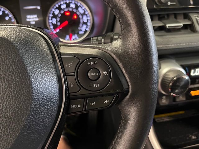 Used 2021 Toyota RAV4 XLE Premium image 26