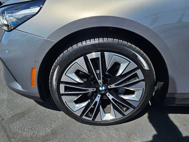 Used 2026 BMW 530i w/ Premium Package image 22