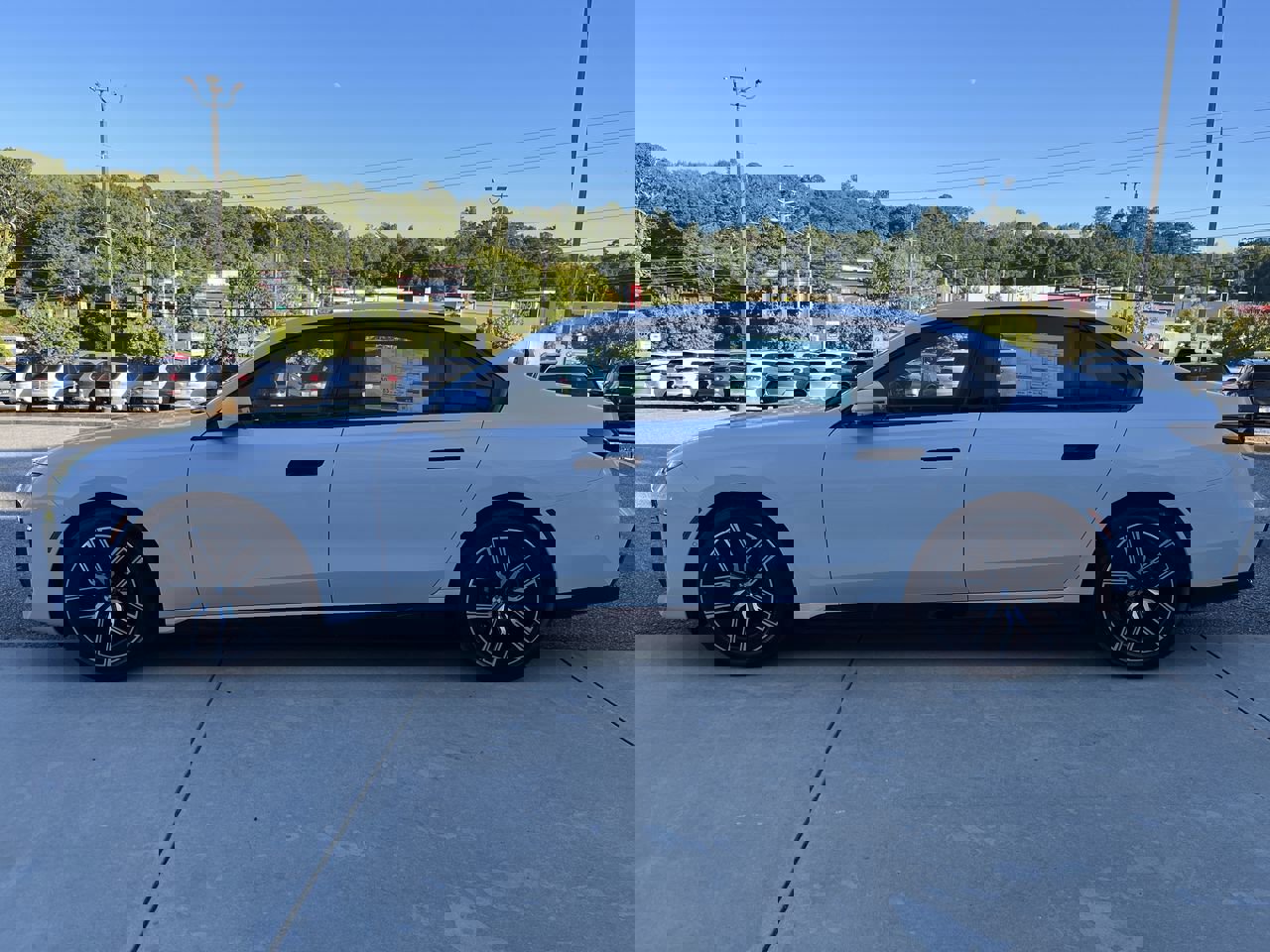 Used 2025 BMW i7 eDrive50 w/ M Sport Package image 5