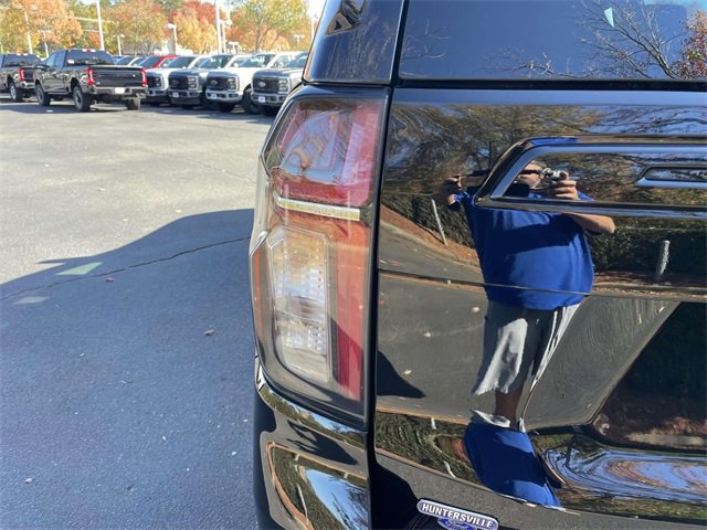 Used 2023 Chevrolet Suburban RST w/ Sport Performance Package image 34