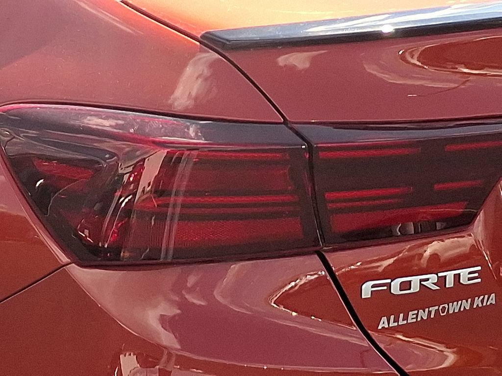Certified 2023 Kia Forte GT-Line w/ GT-Line Technology Package FWD image 10
