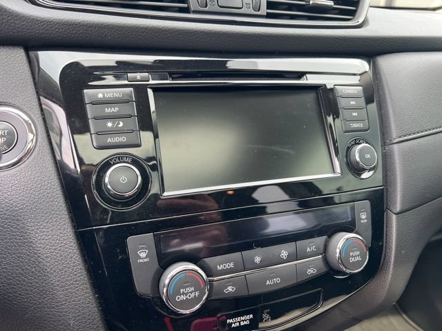 Used 2020 Nissan Rogue SV w/ Sun & Sound Touring Package AWD/4WD image 10