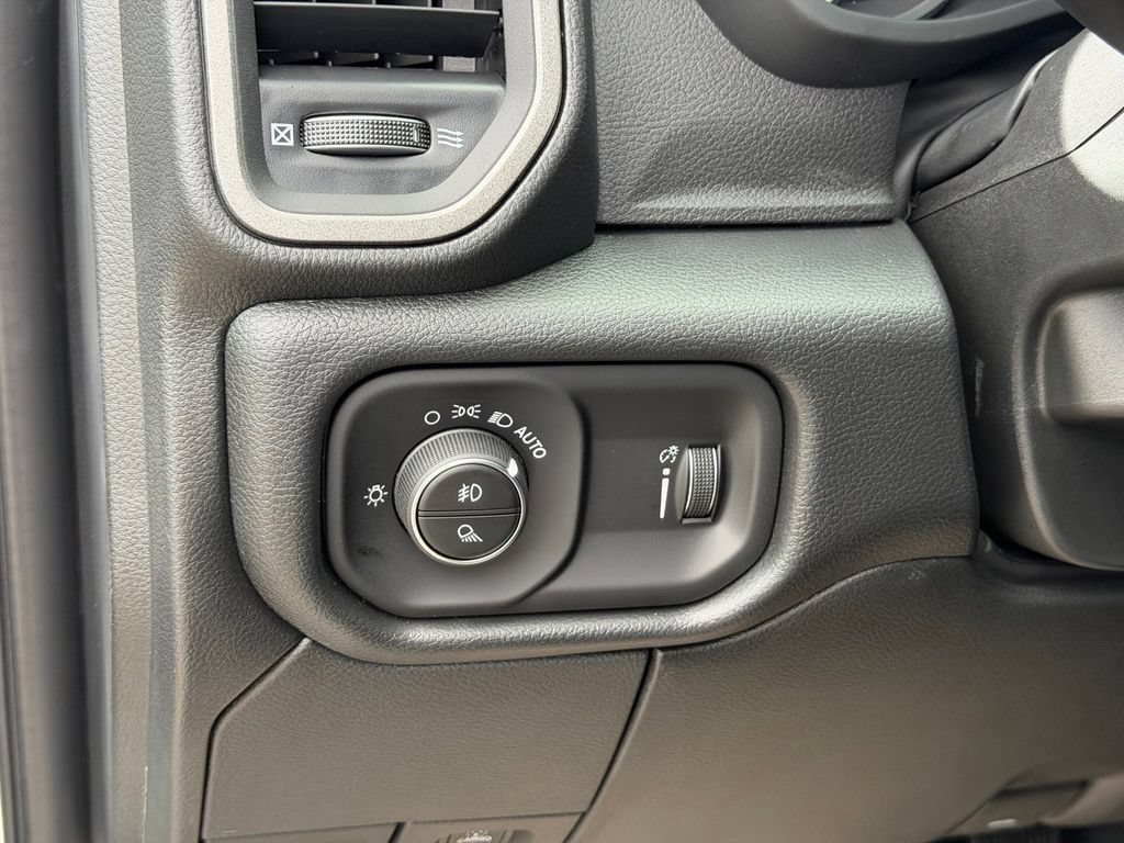 New 2026 RAM 2500 Tradesman AWD/4WD image 15