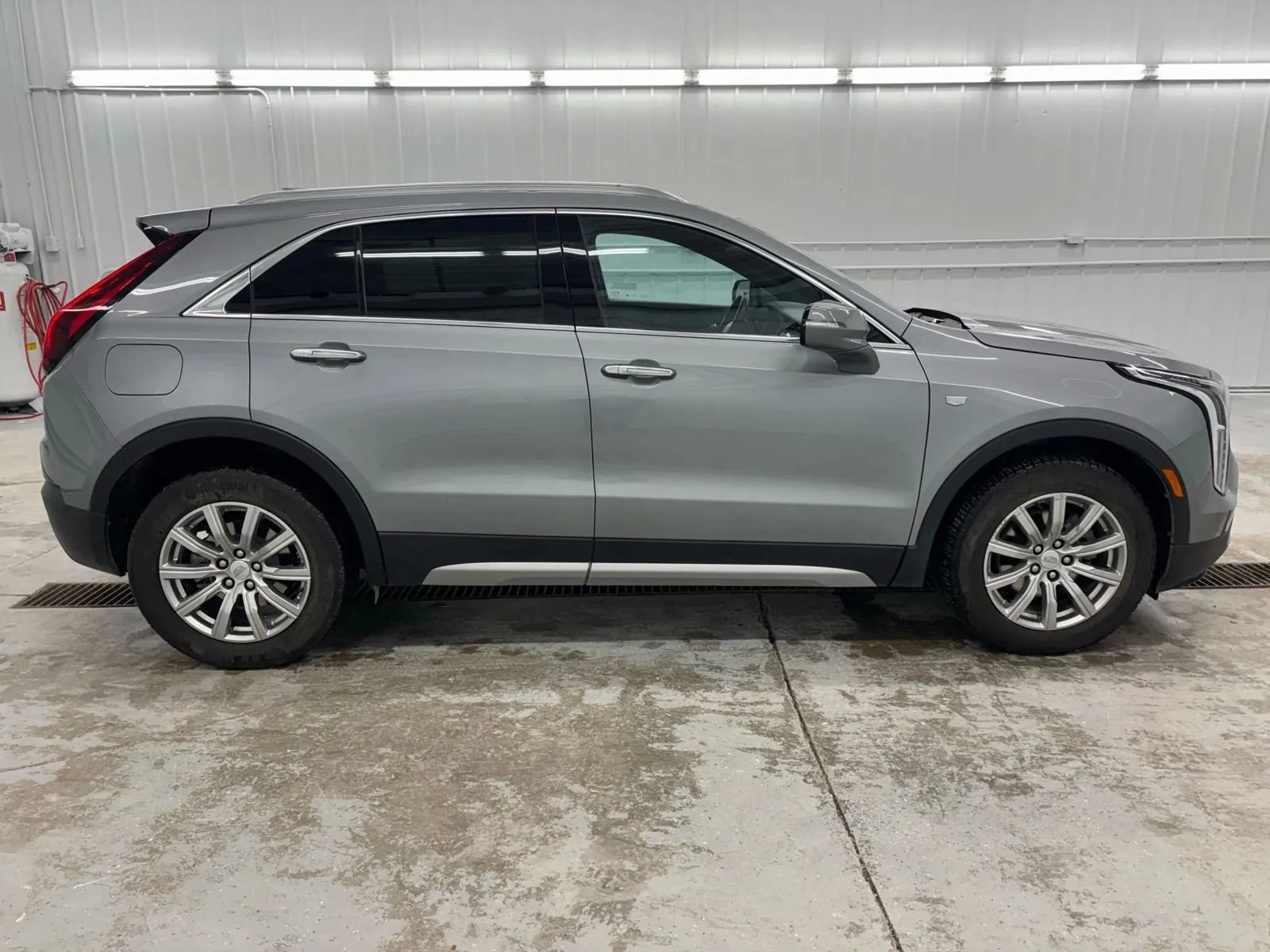 Used 2023 Cadillac XT4 Premium Luxury FWD image 9