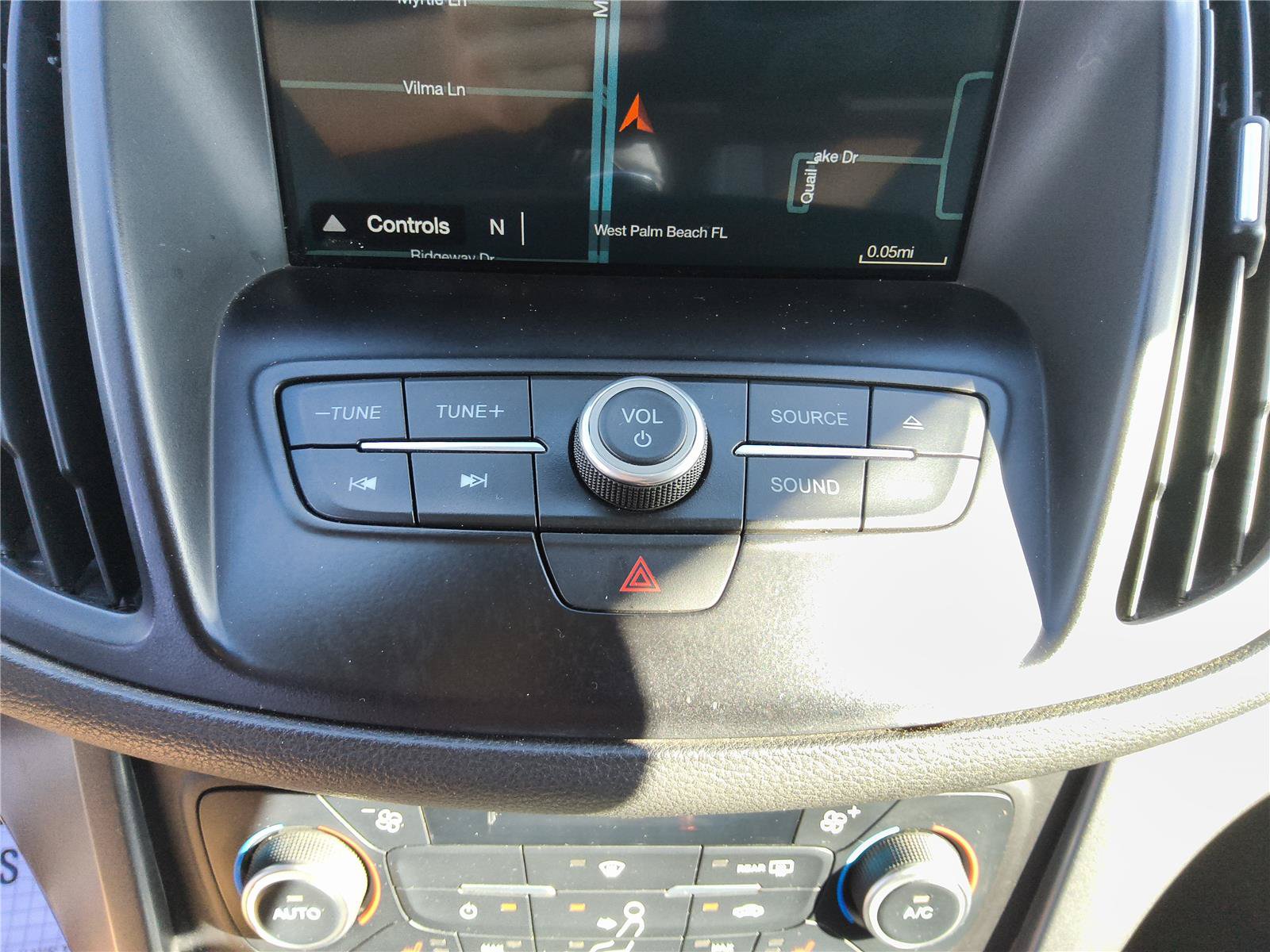 Used 2018 Ford Escape SEL w/ Canadian Touring Package AWD/4WD image 20