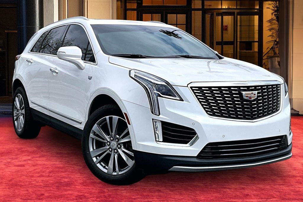 Certified 2024 Cadillac XT5 Premium Luxury FWD image 2
