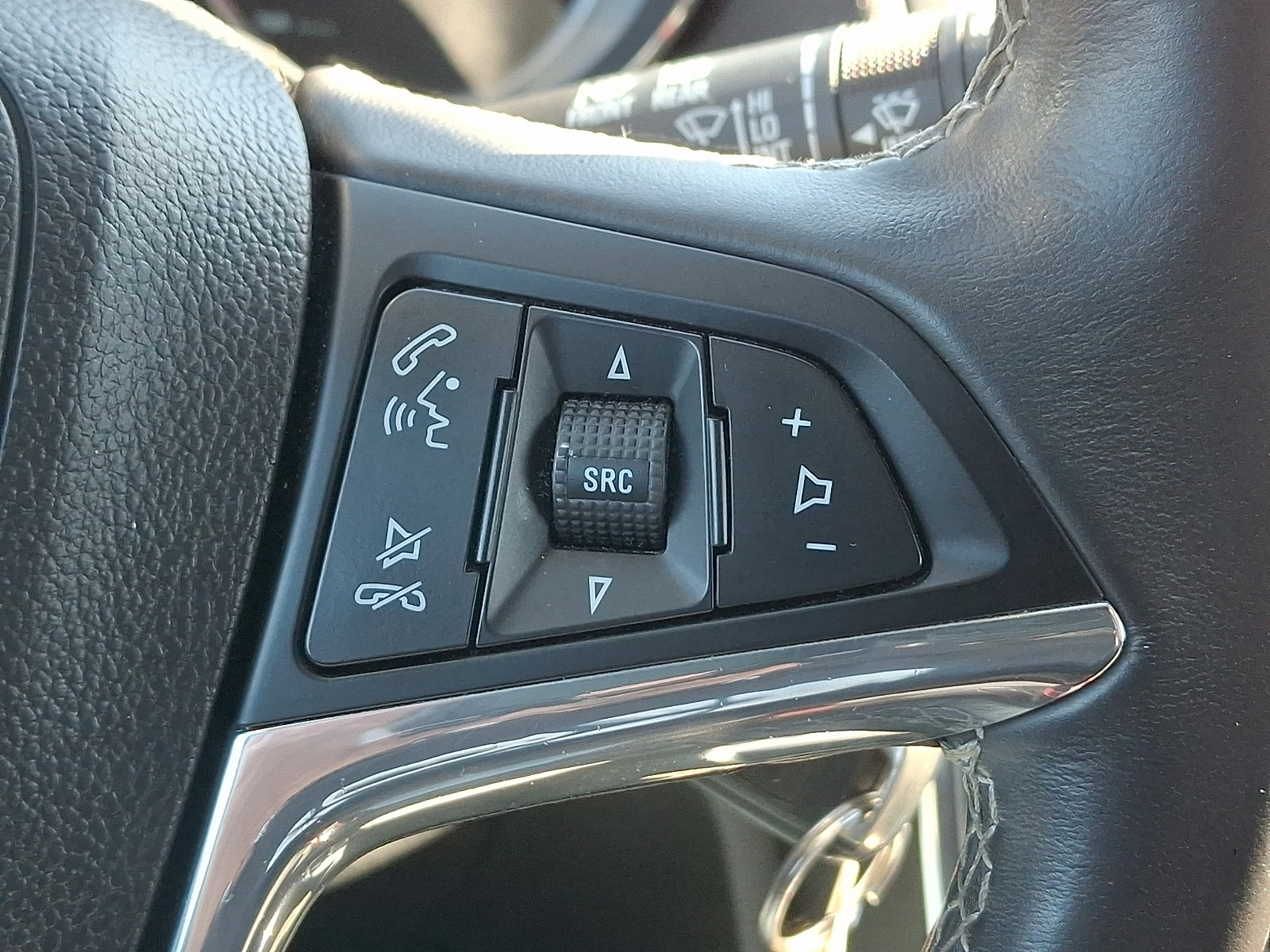 Used 2016 Buick Encore FWD image 28