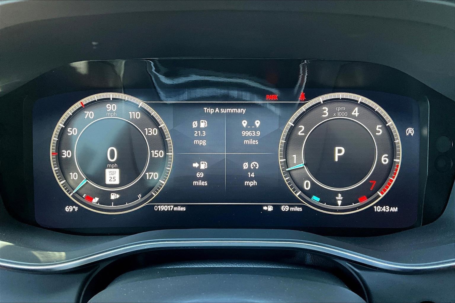 Used 2024 Jaguar XF R-Dynamic SE image 19